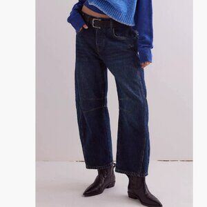 NEW Mid-Rise Barrel Jeans